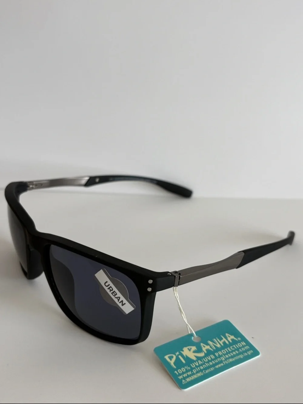 Piranha Jack Square Sunglasses Black Style # 62174 unisex New smoke lense